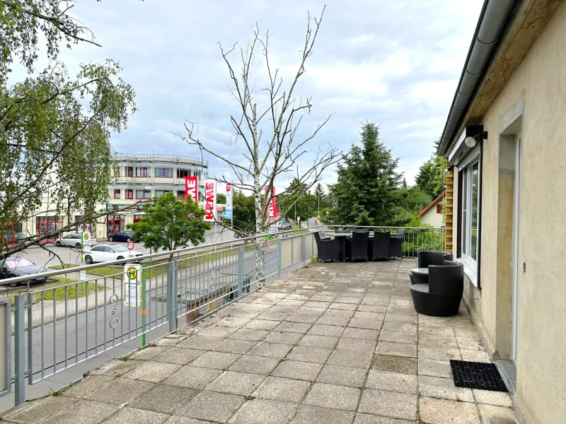 große Dachterrasse