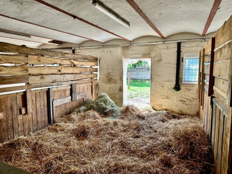 Box mit beheizbaren Tränken