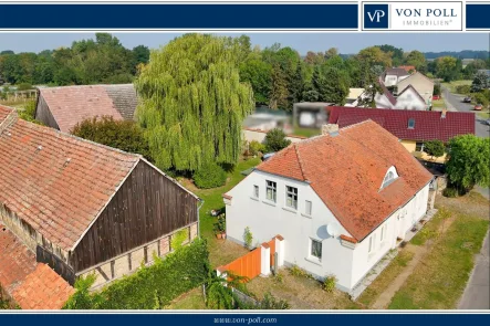 Titelbild - Haus kaufen in Roskow - Traumhaftes Anwesen mit Nebengebäude und Scheune