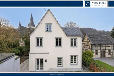 Titelbild - Haus mieten in Unkel - Exklusives Wohnen mit Rheinblick!