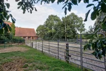 Reitplatz mit Beleuchtung und Drainage