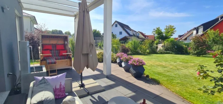 Terrasse mit Gartenblick