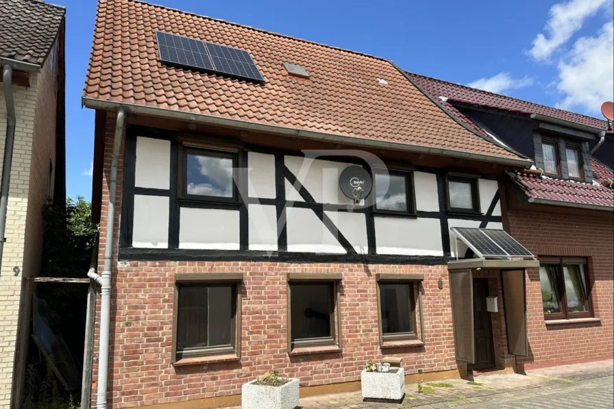 Titelbild l - Haus kaufen in Northeim / Stöckheim - Charmantes Einfamilienhaus in zentraler Wohnlage