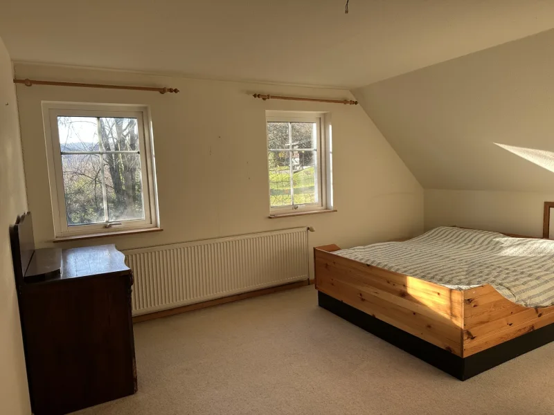 Schlafzimmer DG