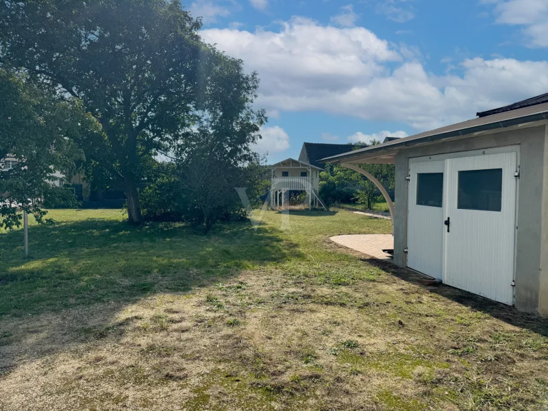 Außenbereich Garage / Garten