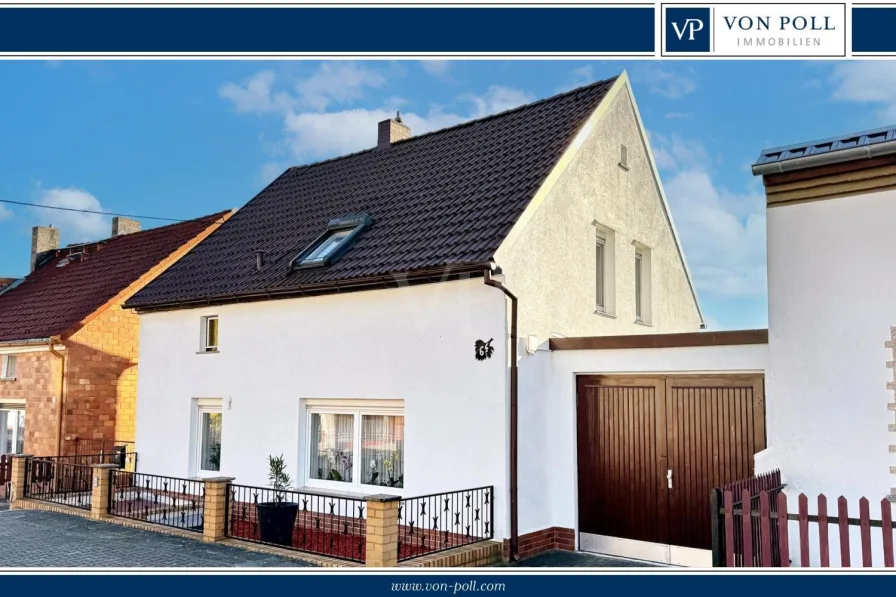 Titel - Haus kaufen in Schipkau / Hörlitz - ***RESERVIERT*** Charmantes Einfamilienhaus mit modernem Komfort, 2 Garagen, Poolanlage und idyllischen Gartenbereich