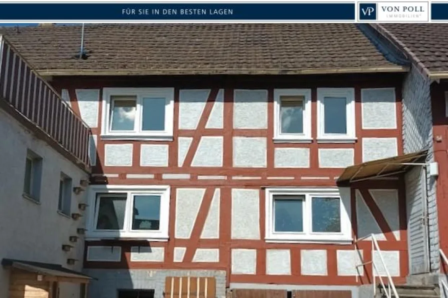 Hausansicht mit Balken - Haus kaufen in Homberg (Ohm) / Maulbach - Bauernhaus für Individualisten