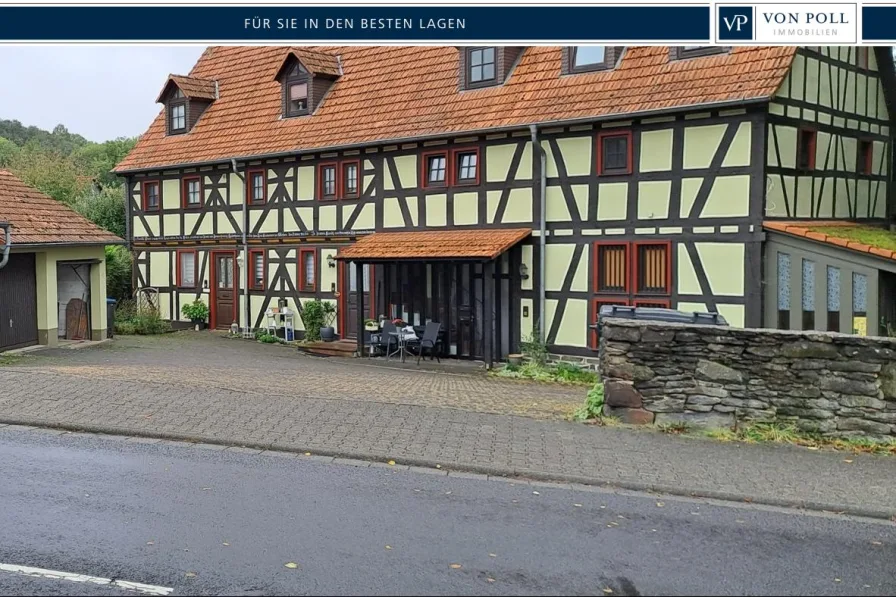 Titelbild - Haus kaufen in Alsfeld / Altenburg - Historisches Fachwerkensemble in Altenburg