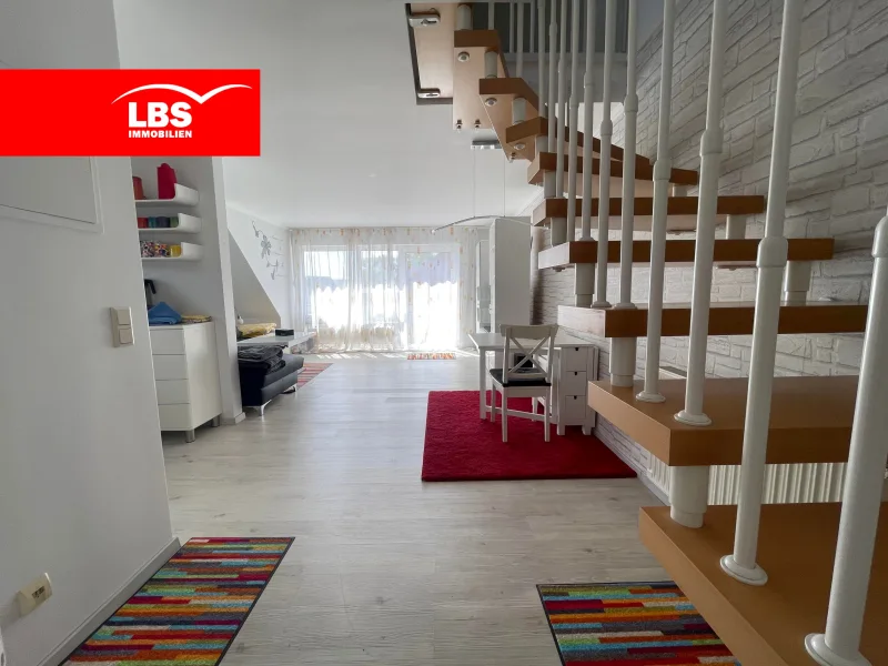 Wohnung Eingangsbereich - Wohnung mieten in Wesel - Lichtdurchflutete Maisonette Wohnung mit Südbalkon u. Stellplatz