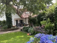 Garten mit Blick zur Terrasse