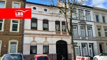 Straßenansicht - Haus kaufen in Krefeld -  Jugendstilhaus in zentraler Lage mit viel Potenzial und großem Garten