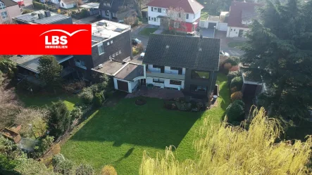 Drohnenansicht - Haus kaufen in Mülheim -  Ihr neues zu Hause mit großem Garten in bester Lage von Mülheim