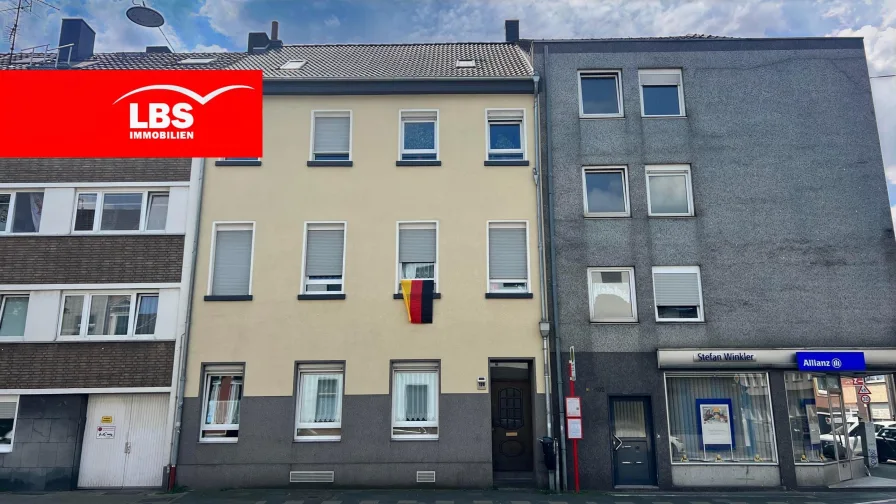 Straßenansicht - Haus kaufen in Krefeld - Top gepflegtes Mehrfamilienhaus mit vier Wohneinheiten I Zentrale Lage