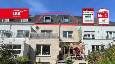 Rückansicht  - Wohnung mieten in Krefeld - Dachgeschoss Wohnung Wohnung  in einem gepflegtem 3 Familienhaus !