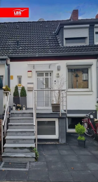 Frontansicht NEU - Haus kaufen in Düsseldorf - Leistbares Familiennest!