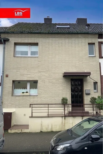 Frontansicht - Haus kaufen in Düsseldorf - Zauberhaftes Zuhause