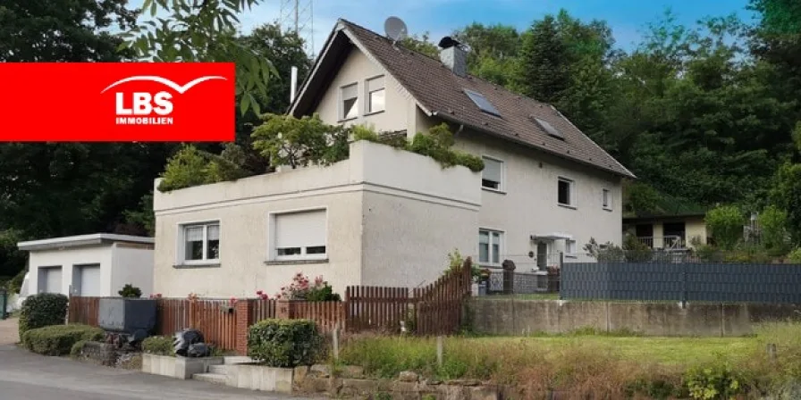 Titelbild - Wohnung kaufen in Essen - Jetzt schon für später sichern! 110 m² EG-ETW in gepfl 2-Fam.-Haus + Garten