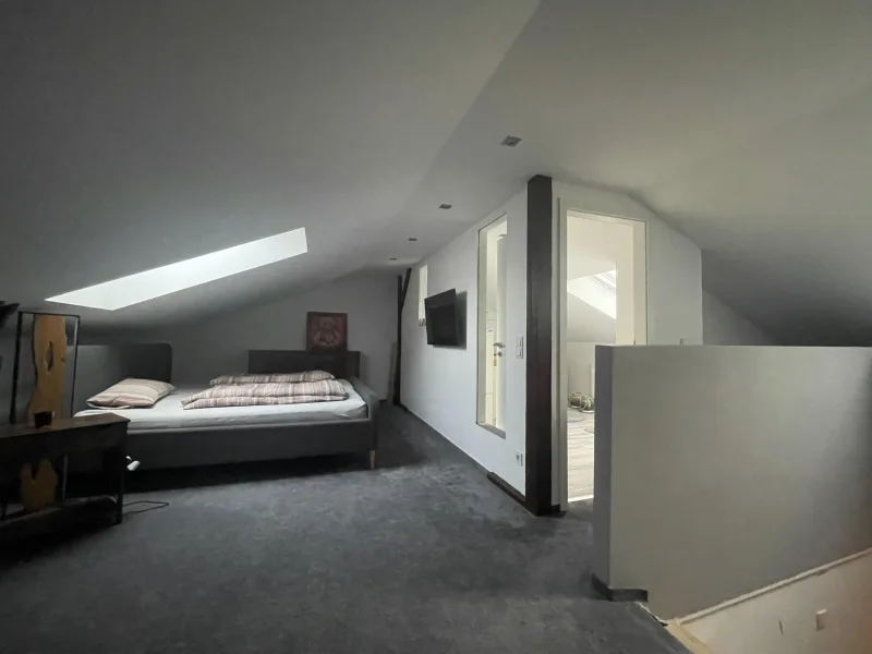 Schlafzimmer DG