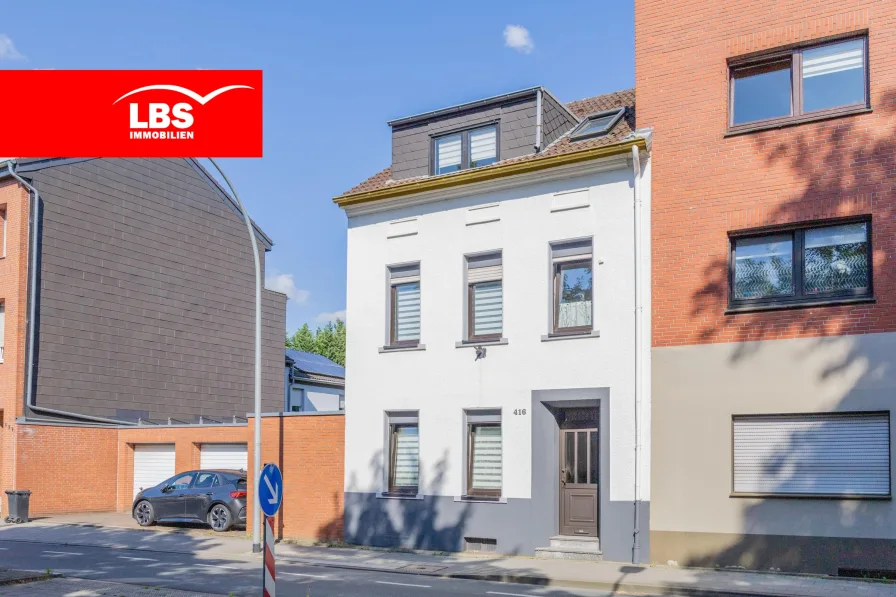 Hausansicht - Haus kaufen in Mönchengladbach - ++ Modernisiertes ZFH mit großem sonnigen Garten sucht neue Eigentümer ++