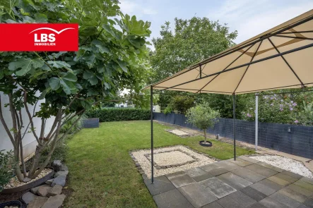 Terrasse mit Garten - Haus kaufen in Erftstadt - Traumhaus für junge Familien auf ca.154 m² Wohnfläche in Erftstadt - beeilen Sie sich!