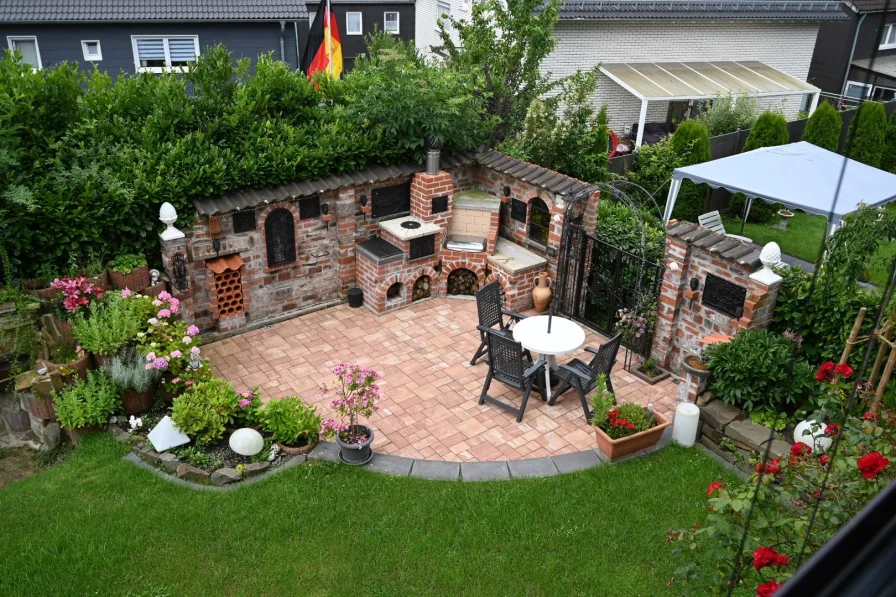 Garten mit Grillecke