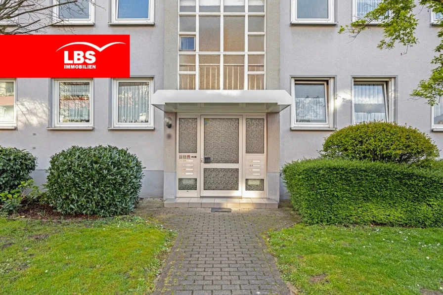 Haustür - Wohnung kaufen in Leverkusen - Gepflegte 3 Zimmer Wohnung mit Balkon in begehrter Lage Leverkusen Manfort!