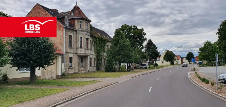 Straßenansicht - Zinshaus/Renditeobjekt kaufen in Lübars - Schönes Anlageobjekt mit Charme!