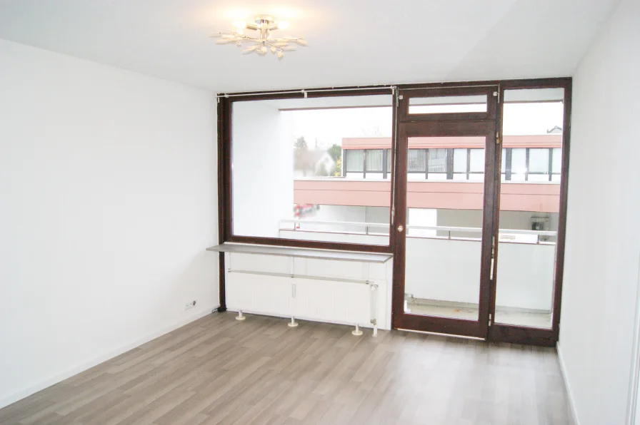 Wohnzimmer (Bild 1) - Wohnung kaufen in Bergisch Gladbach - Charmantes Appartement in Refrath!