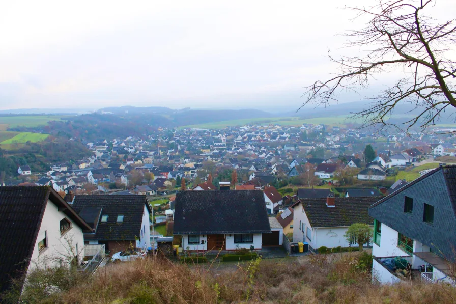 Malerische Talsicht - Grundstück kaufen in Niederzissen - Ihr Traumhaus auf Grundstück in Südhanglage mit atemberaubendem Blick