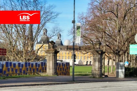 Umgebung UNI und Hofgarten - Büro/Praxis kaufen in Bonn - Ladenlokal incl. Wohnung mit Blick auf den Hofgarten