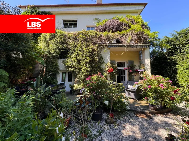 Gartenansicht - Haus kaufen in Bonn - Stadtvilla im neoklassizistischem Stil im Bonner Süden