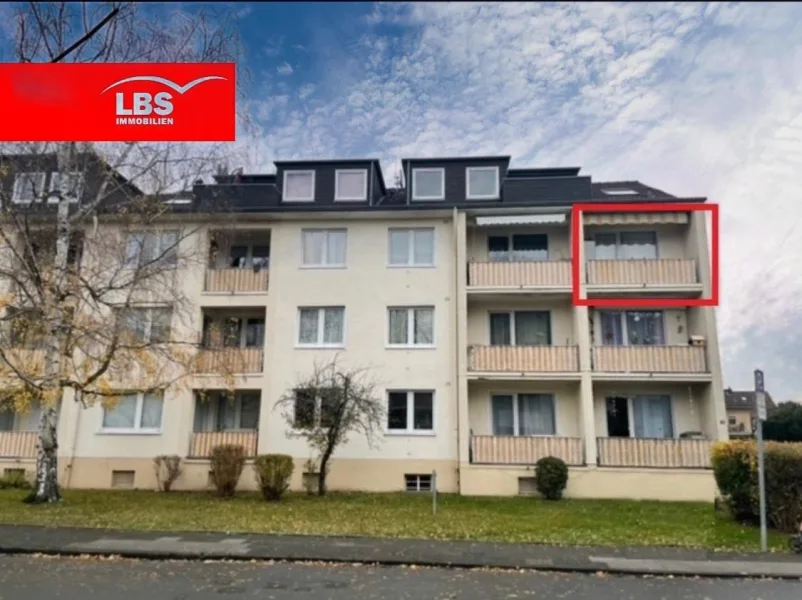 Straßenansicht - Wohnung kaufen in Köln - Charmante 3 Zimmer Wohnung mit Loggia