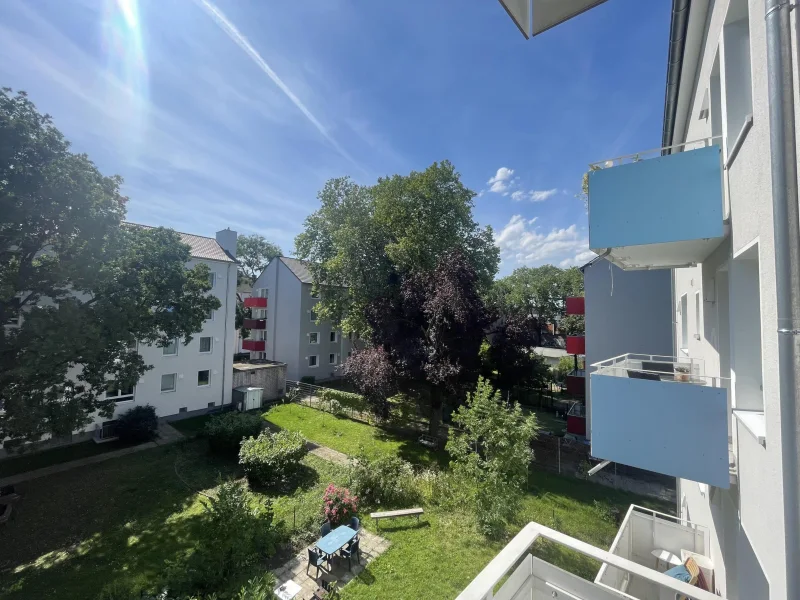 Aussicht vom Balkon (4)