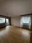 Wohnzimmer / großer Balkon 