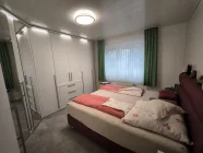 Helles Schlafzimmer & Schrank