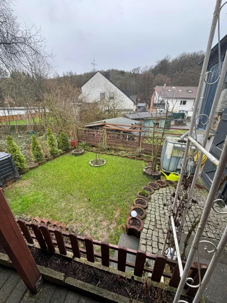 Garten - Haus kaufen in Remscheid - Ruhe und Natur: Doppelhaushälfte mit eigenem Gartenhaus 