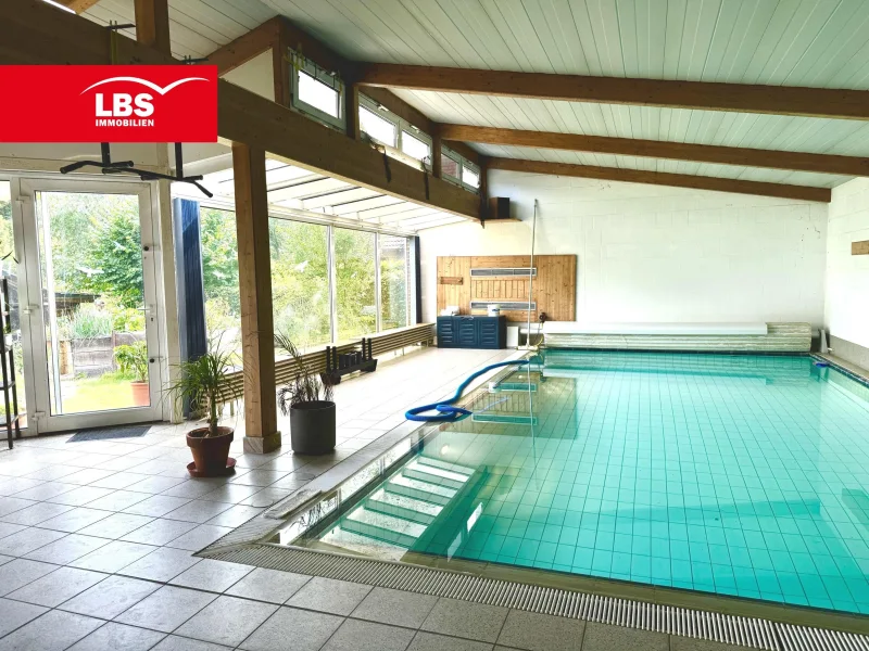 Pool - Haus kaufen in Saerbeck - Selbstversorger Paradies und Wellnessoase mit Gewerbehalle nahe MS und OS