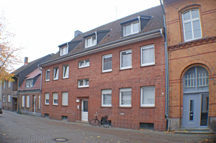 Straße - Haus kaufen in Gronau - -- Hohe Mietrendite --