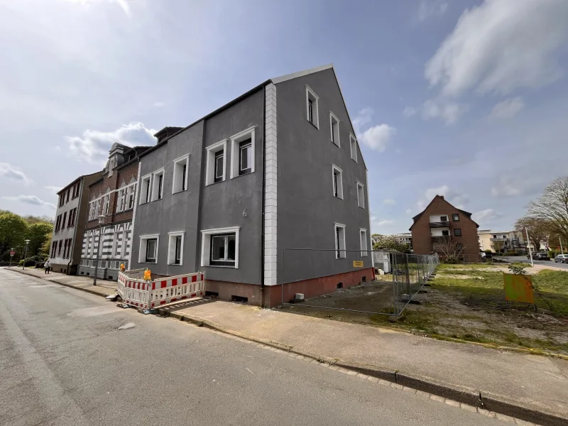 Ansicht Bestand + Grundstück - Haus kaufen in Gladbeck - Sanierte Bestandsimmobilie inkl. Grundstück und Baugenehmigung