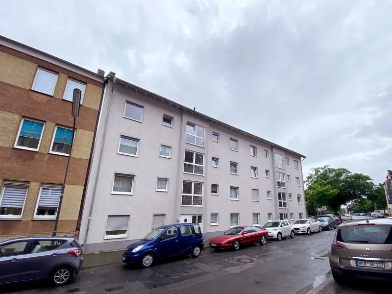 Frontansicht - Wohnung mieten in Herne - Altersgerechte Wohnung m. Balkon in Wanne Eickel