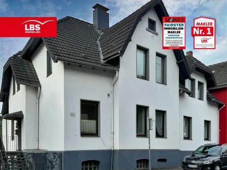 Hausansicht  - Haus kaufen in Bottrop - Zwei Häuser auf einem Grundstück in attraktiver Lage in Bottrop-Vonderort!