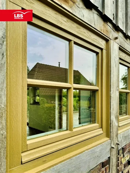 neue Fenster mit Eichenholz