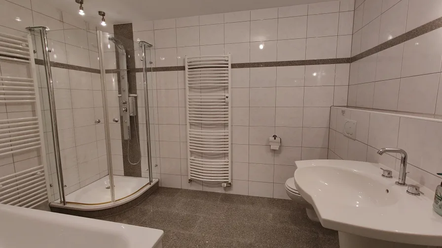 Badezimmer im UG