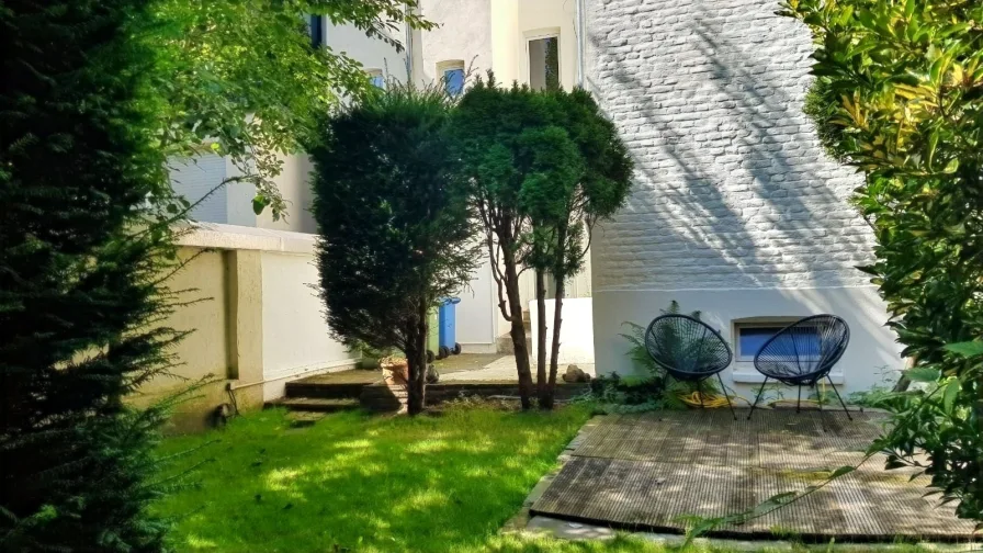 Garten mit Terrasse