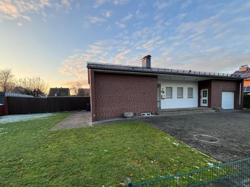Außenansicht - Haus kaufen in Wadersloh - Einfamilienhaus mit Raum für Ihre Visionen in Wadersloh Liesborn