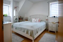 25-Schlafzimmer