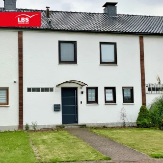 Vorderansicht - Haus kaufen in Holzwickede - R e s e r v i e r t !!!Mod. Reihenmittelhaus wartet auf neue Eigentümer