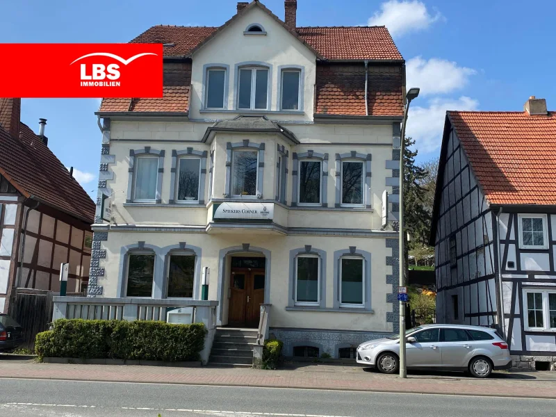 Hausansicht - Haus kaufen in Marsberg - **Haus mit vielen Möglichkeiten**