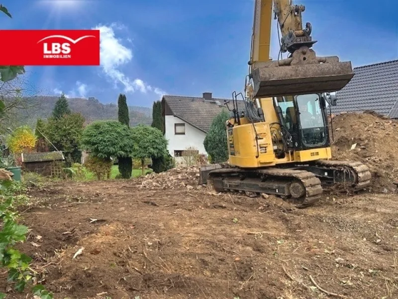 Es wird gebaggert.... - Haus kaufen in Vlotho - Von oben bis unten - genial durchdacht!