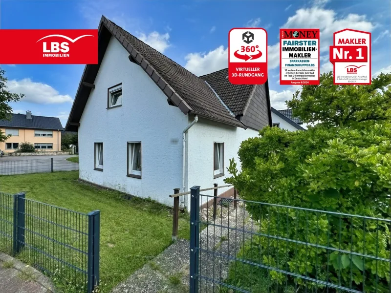 Titelbild - Haus kaufen in Lemgo - Kleines Einfamilienhaus – Fachwerk-Flair trifft modernes Ausbaupotenzial